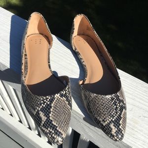 Women’s Alligator Stiletto Flats